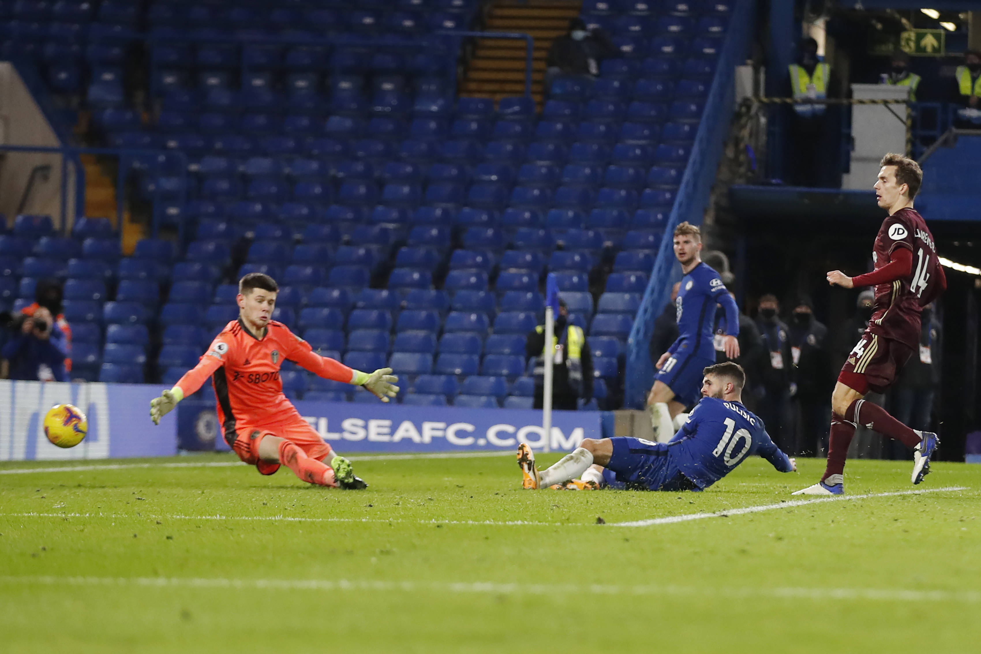 在后防线上 在后防线上